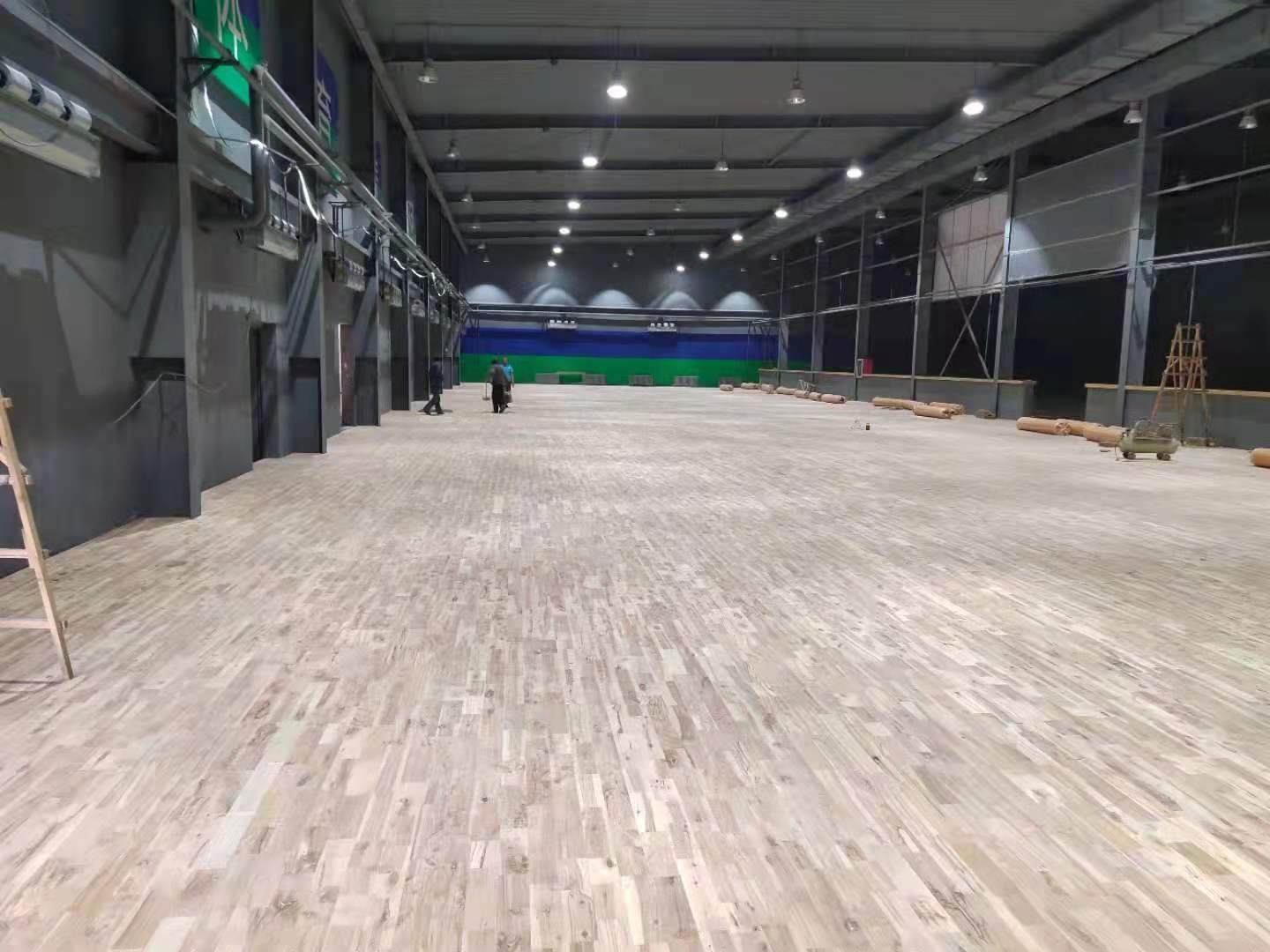 運動場所選擇什么地板材質呢?