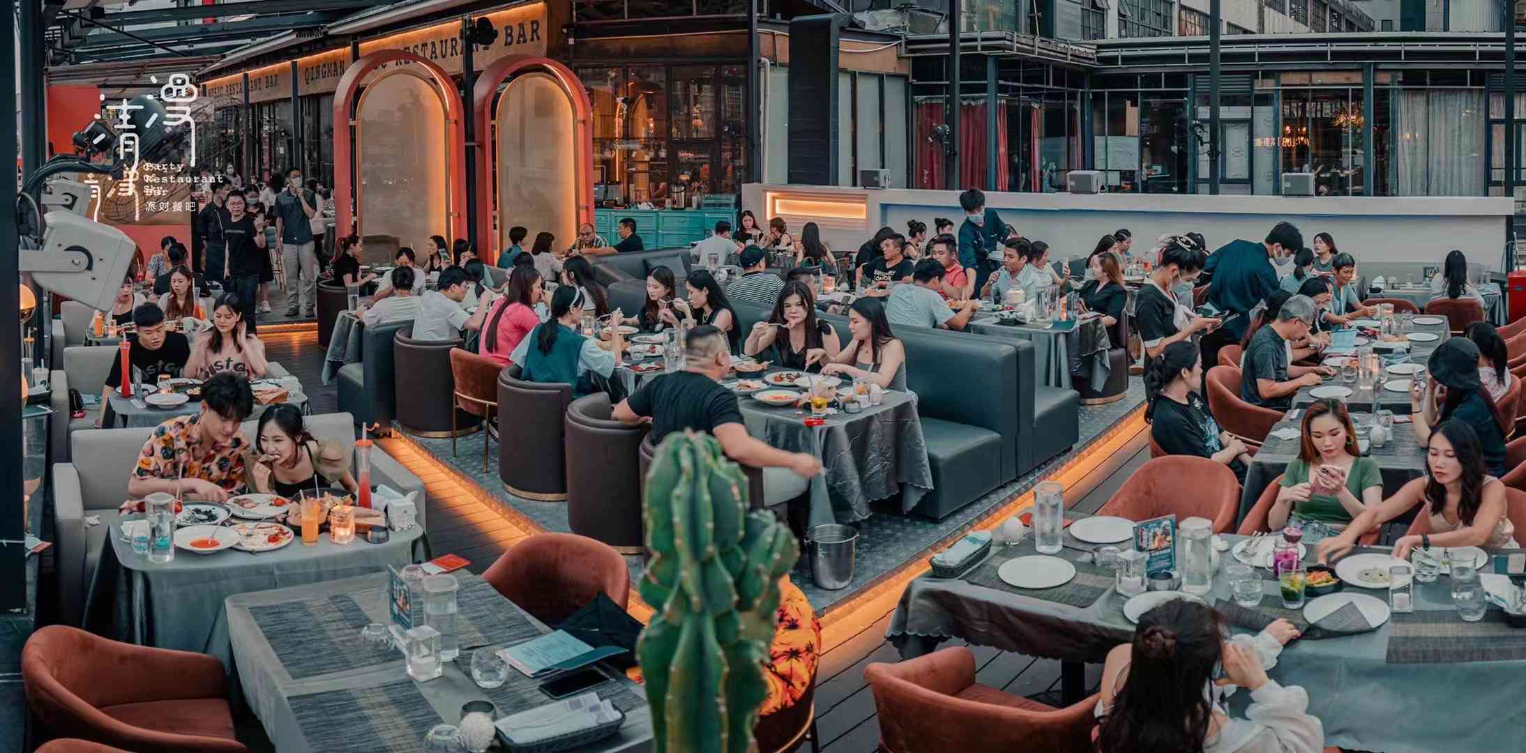 從化1200㎡美式簡約風格餐飲店鋪裝修，廣州壹零柒無需花費供應效果圖與討論方案