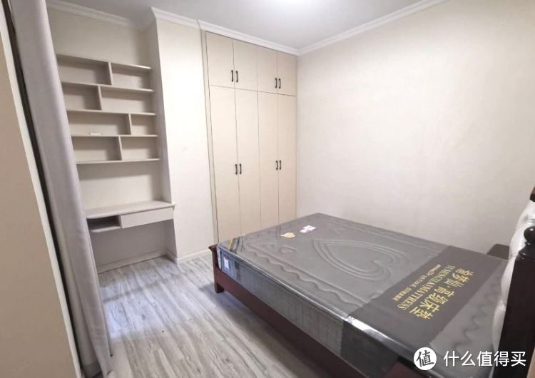 買不起別墅可以看看躍層，128㎡三室兩廳大躍層，堪稱空中別墅